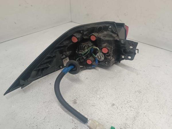 FEU ARRIERE DROIT TOYOTA - Vue 2